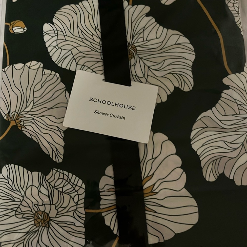 Schoolhouse Blooming Field Shower Curtain - Green NWT 72x72